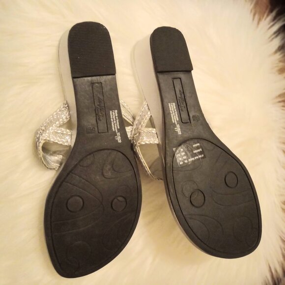 Dexflex Comfort Flip Flop Silver Chain Knot Design EUC Size 6.5 W - Picture 11 of 11